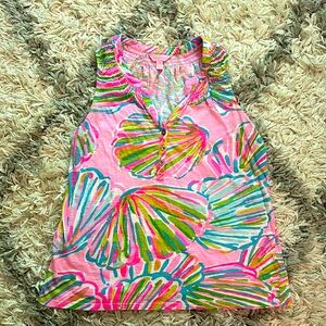 Lily Pulitzer women’s size small top, great condition!